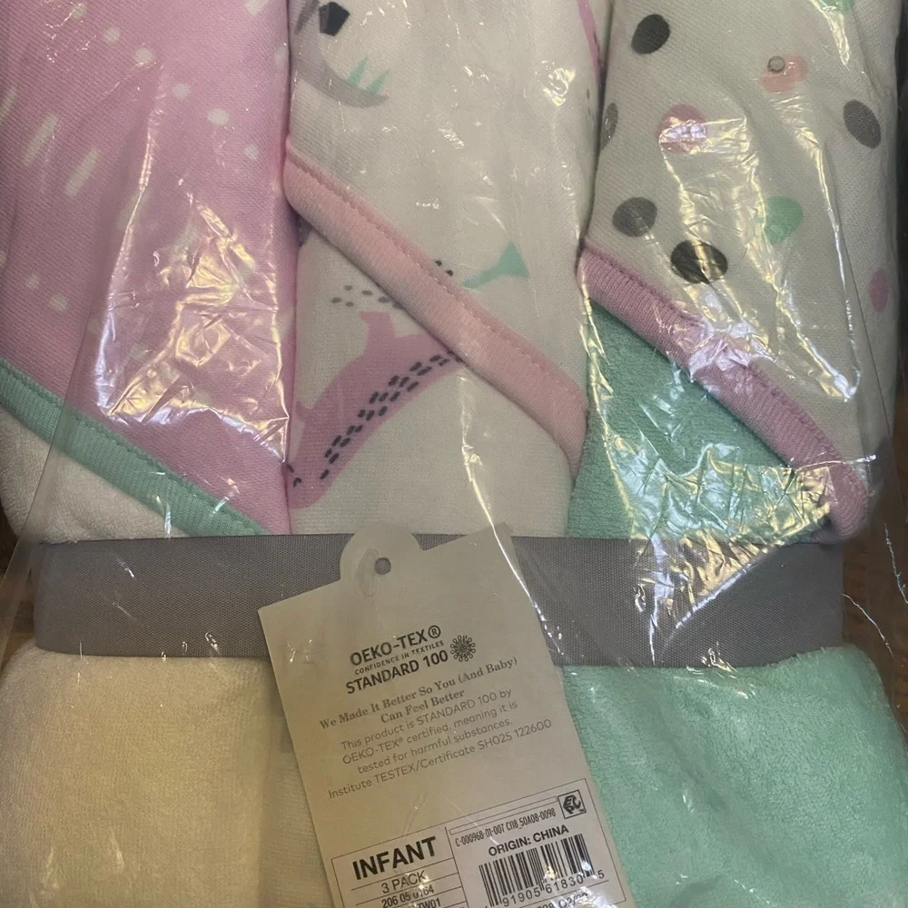 NWT Infant Baby 3pk Hooded Bath Towel Set. Cloud Island